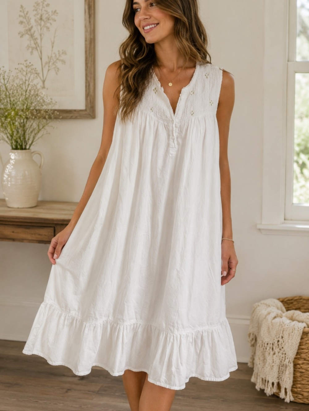 MANTLES White Cotton Nightgown Size Medium Embroidered Victorian Cottagecore